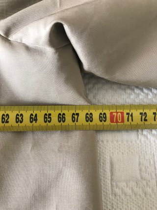 Gabardina Aquascutum Beige caballero en pura seda.