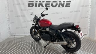 Triumph Street Twin