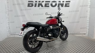 Triumph Street Twin