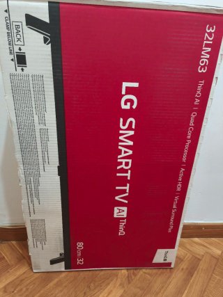 LG Smart TV 32" Full HD 32LM6370PLA + caja y mando