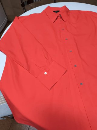 Camisa roja manga larga
