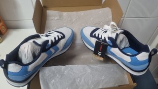 Zapatillas Hummel Azules y Blancas