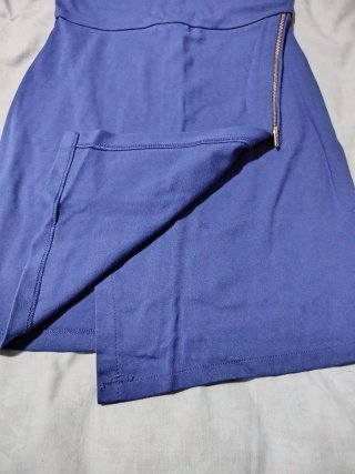 Vestido azul con cremallera lateral