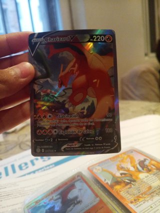 Charizard V 220 PS Carta Pokémon