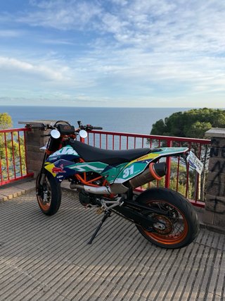 KTM 690 SMC R Supermotard con abs Azul/Naranja