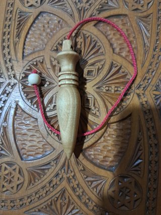 Péndulo Egipcio de Madera