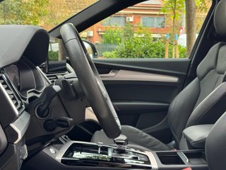 Audi Q5 2022 Sportback black line 45 Tfsi 265cv