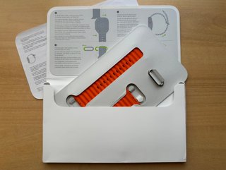 Apple Watch ULTRA 49mm. Orange Ocean Band