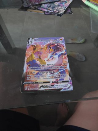 Carta Pokémon Urshifu Golpe Fluido VMAX