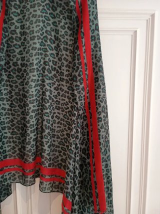 Foulard estampado animal print verde
