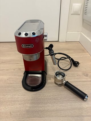 Cafetera Espresso De'Longhi Roja