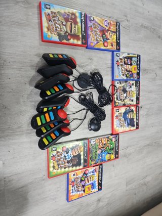 Lote Buzz! PS2: 8 Mandos y 8 Juegos