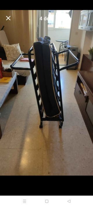 Cama supletoria plegable con colchón y ruedas