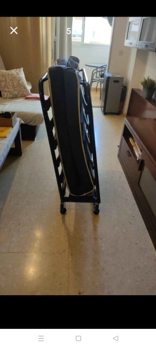 Cama supletoria plegable con colchón y ruedas