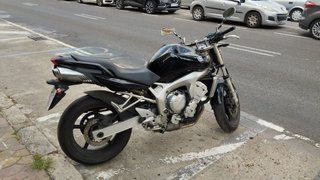 Yamaha FZ6 Naked Negra