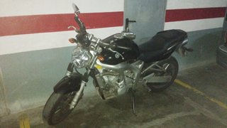 Yamaha FZ6 Naked Negra