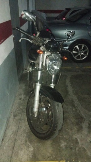 Yamaha FZ6 Naked Negra