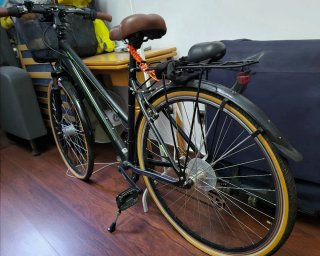 Bicicleta Urbana Híbrida Negra