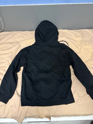Sudadera Stussy Negra con Logo Amarillo