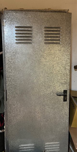Puerta de Trastero Galvanizada con Marco
