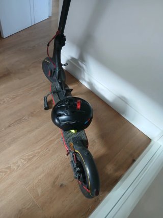 Patinete Eléctrico con Bolsa y Ruedas