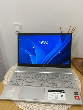 Portátil HP Pavilion Ryzen 5 12GB RAM