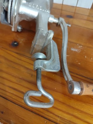 Molino de Cereales Manual Corona