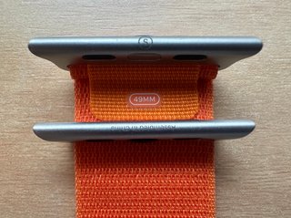 Apple Watch ULTRA 49mm. Orange Alpine Loop S