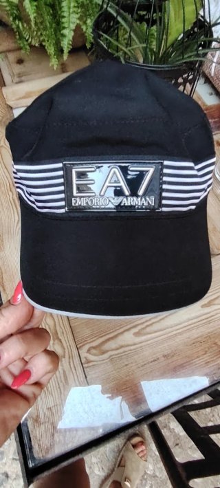 Gorra Emporio Armani EA7 Negra y Blanca