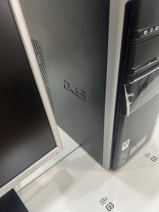 PC de Sobremesa Acer con Monitor