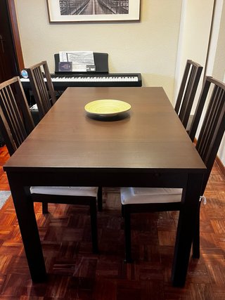 Mesa de Comedor y sillas Ikea de Madera extensible