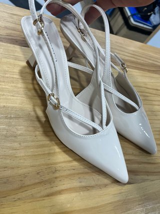 Zapatos de tacón beig
