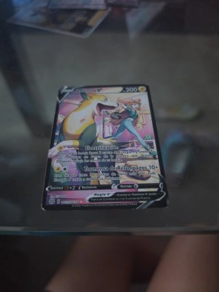 Carta Pokémon Boltund V (TG17/TG30)