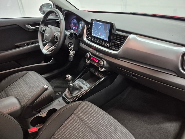 KIA STONIC DRIVE 1.2 DPI 84CV BITONO MANUAL