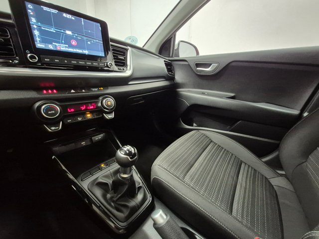 KIA STONIC DRIVE 1.2 DPI 84CV BITONO MANUAL