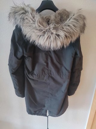 Abrigo parka de H&M con pelo