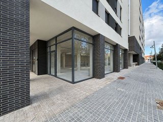 Local comercial en alquiler en Port en Badalona