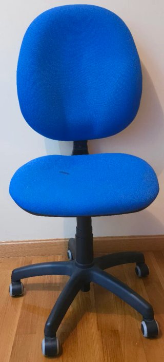 Silla oficina color azul, elevable a gas