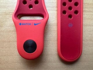 Apple Watch X Nike 41mm. Crimson/Gym Red Band S/M
