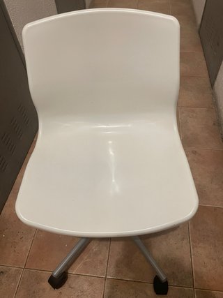 Silla IKEA con ruedas