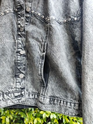 Cazadora vaquera gris Zara