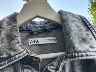 Cazadora vaquera gris Zara