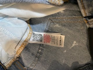 Jeans Supply & Demand strappati