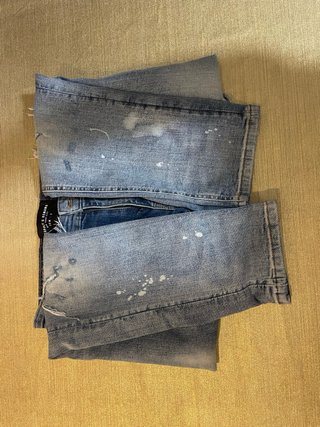 Jeans Supply & Demand strappati