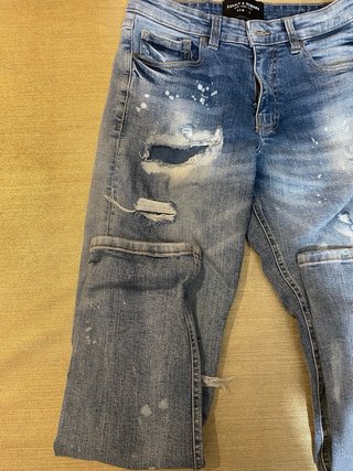 Jeans Supply & Demand strappati