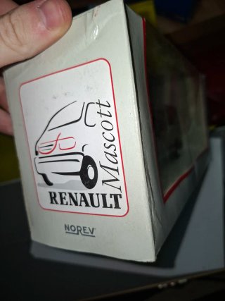 Modellino Renault Mascott 1/43 Norev