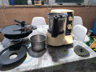 Thermomix TM21 con accesorios