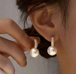 Pendientes con Perla y Detalle Brillante