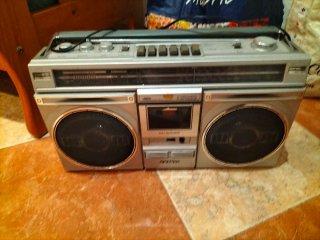 Radiocasete Sanyo Vintage Plata