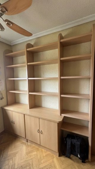 Librería de madera